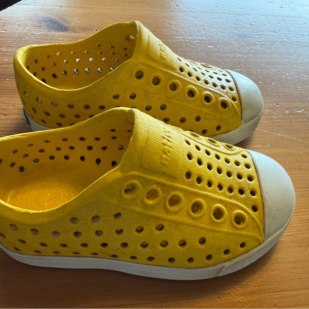 Native Yellow Little Kids Slip-On Shoes